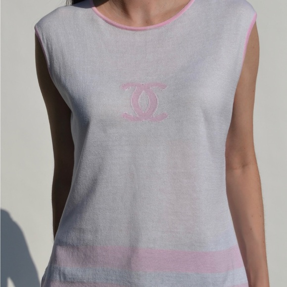 Chanel Circa 2000 White & Pink Knit Top - Picture 2 of 8